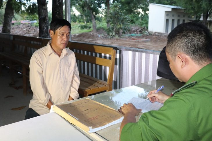 Bắt người bị truy nã tội hiếp dâm sau gần 30 năm lẩn trốn - Ảnh 1. Bắt người bị truy nã tội hiếp dâm sau gần 30 năm lẩn trốn - Ảnh 1.