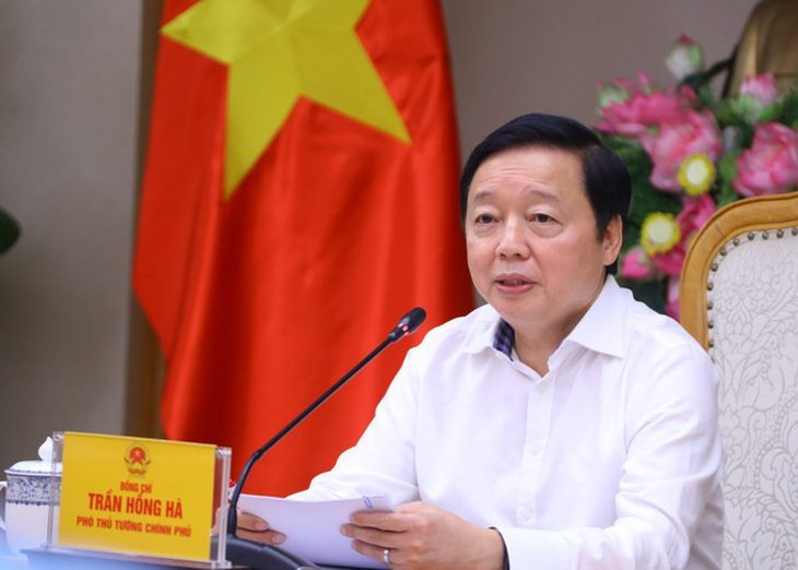 Đề xuất điều chỉnh giá dịch vụ khám chữa bệnh từ ngày 1-7 - Ảnh 1. Phó thủ tướng Trần Hồng Hà chủ trì buổi làm việc - Ảnh: VGP
